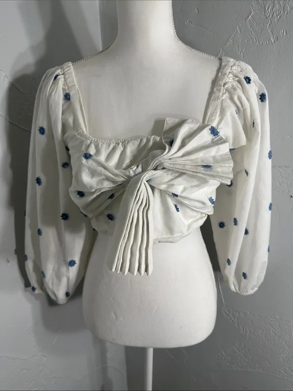 FARM Rio White Puff-Sleeve Crop Top with Blue flowers Print. - Image 11
