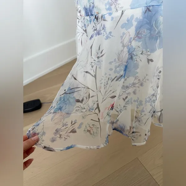 Beautiful Memories White Floral Print Trumpet Midi Dress - Size L - Image 8
