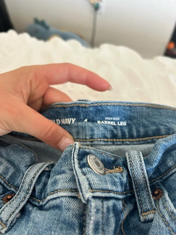 Old navy jeans  - Image 2