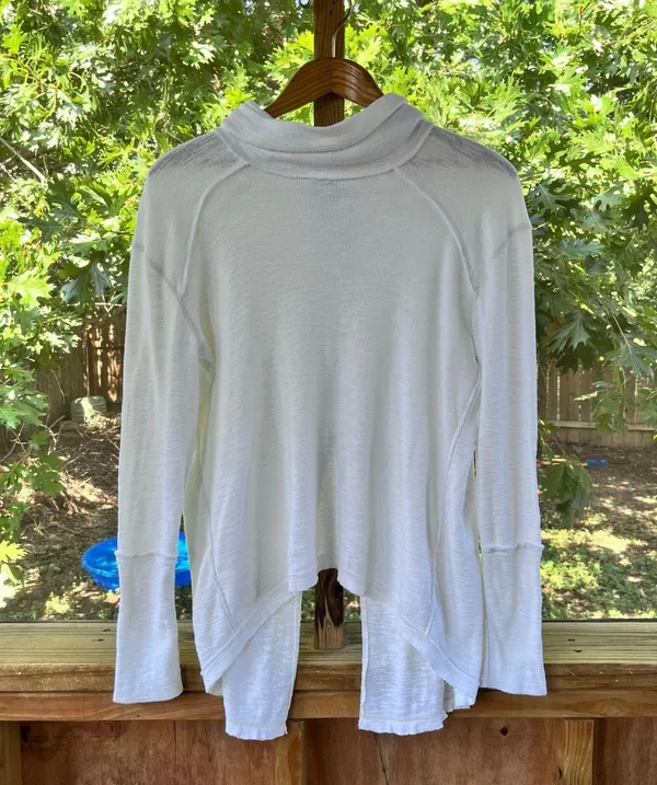 Free People We The Free Tara Split Back Turtle Neck Top White Size M - Image 3