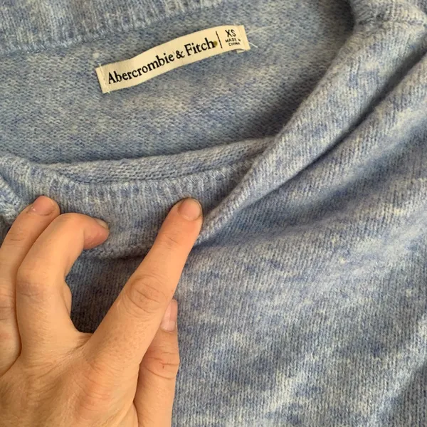 Abercrombie & Fitch NWOT Light Blue Sweater Top Shirt Women Size XS Long Sleeve - Image 3
