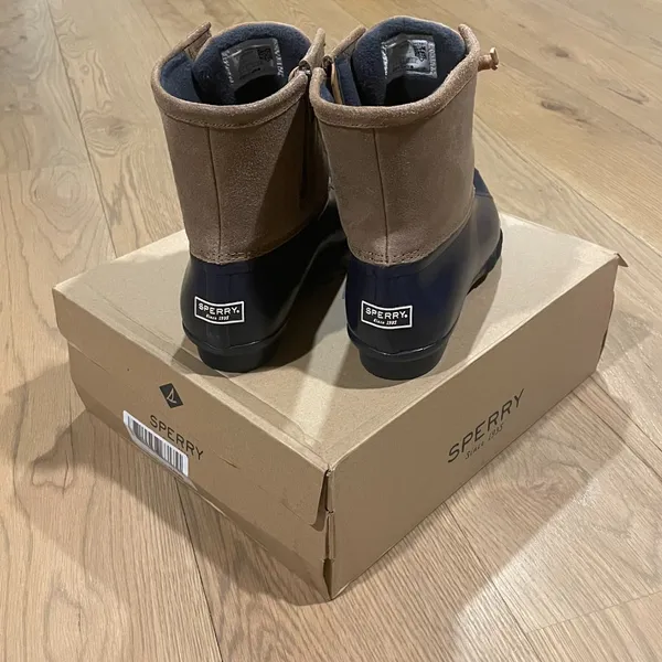 🍁 NEW Sperry Navy & Brown Water Resistant Leather Saltwater Duck Boot Size 10 - Image 7