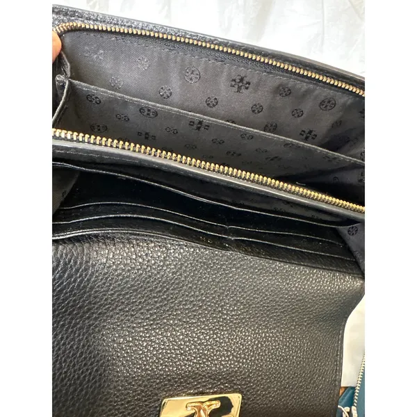 Tory Burch Britten Pebbled Leather Envelope Black Wallet EUC - Image 7