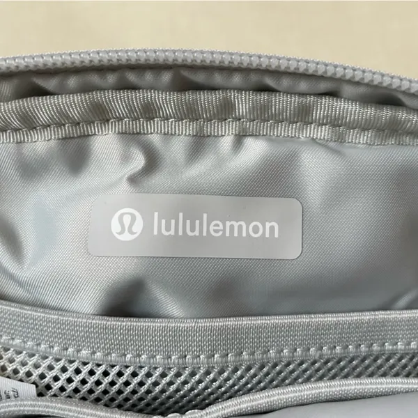 Lululemon Everywhere Belt Bag Ripstop - Silver Drop - Image 11