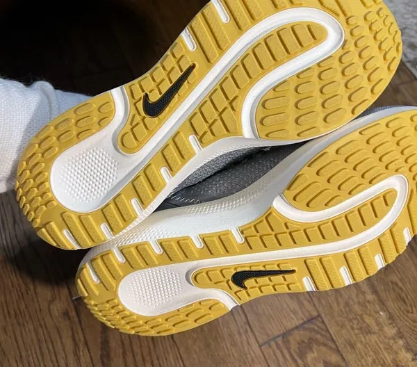 Nike react escape RN flyknit running shoes size 8.5 women’s - Image 6