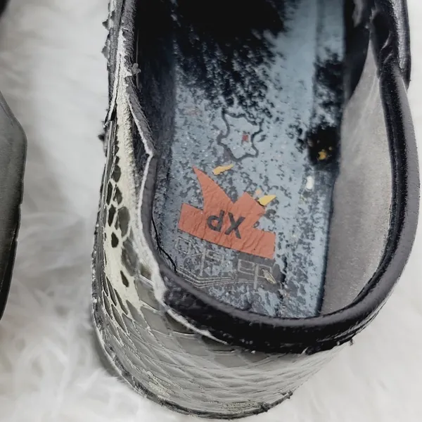 Dansko XP slip on clog walking job nursing shoes alligator print sz 6 - Image 5