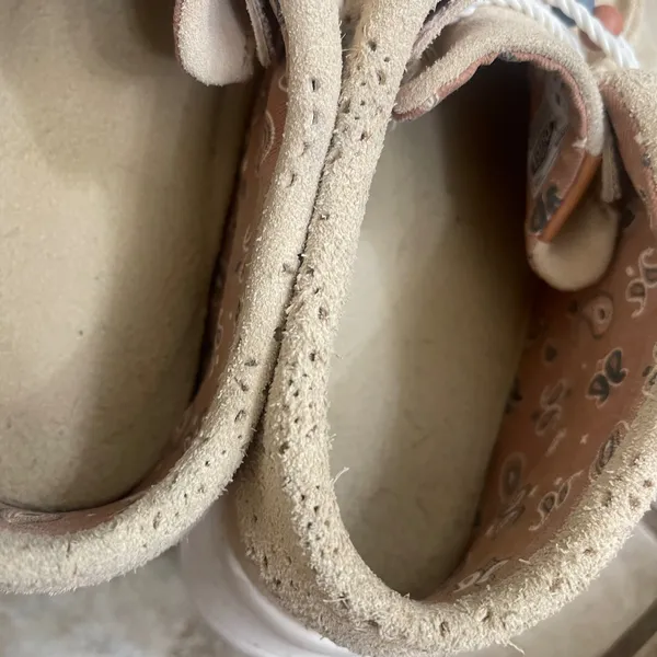 Hey Dude Wendy Peak Fold Boot Suede Sand Platform Loafers Womens 8 Floral euc - Image 8