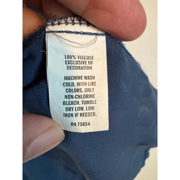 Abercrombie & Fitch sleeveless blouse (Size XS) in a soft slate/steel blue - Image 6