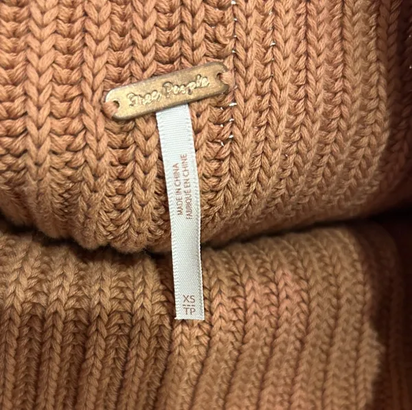 Free People Women's Brown Ribbed Cropped Sweater - Image 3