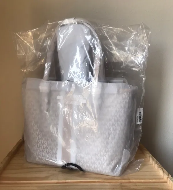 Michael Kors Set - Image 20
