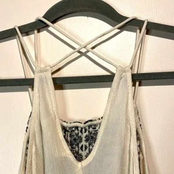 Abercrombie & Fitch- Boho Cream Flowy Embroidered Halter Criss-Cross Top- Size S - Image 5