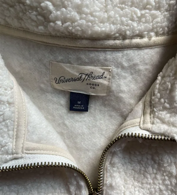 Universal Threads Quarter Zip Sherpa - Image 3