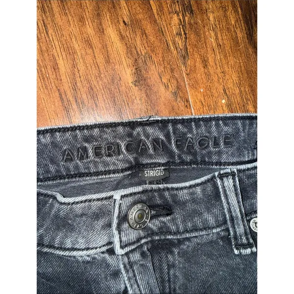 Women’s American Eagle High Rise Mom Jeans charcoal wash denim - Image 5
