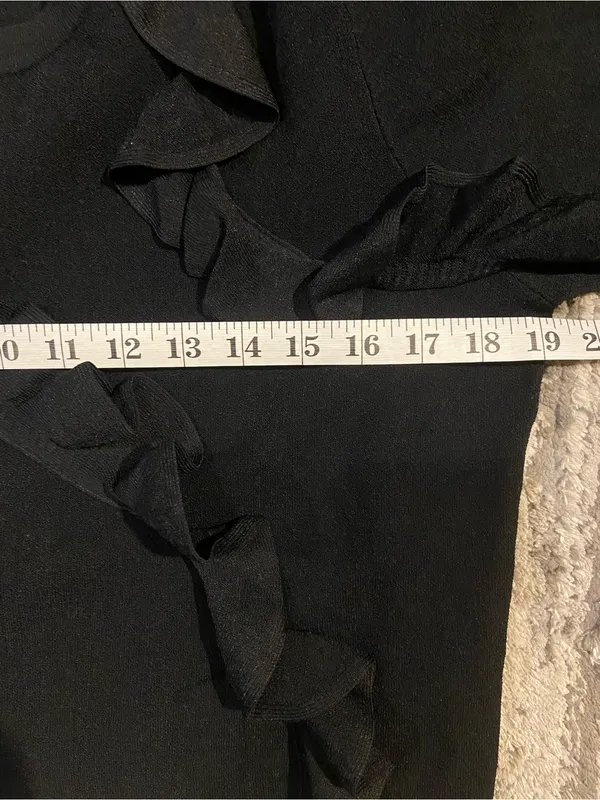 Milly Black Ruffle Cropped Sweater size medium - Image 4