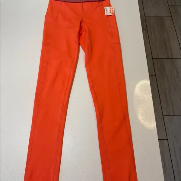 NWT FP Movement Endurance orange leggings size XS - Image 3