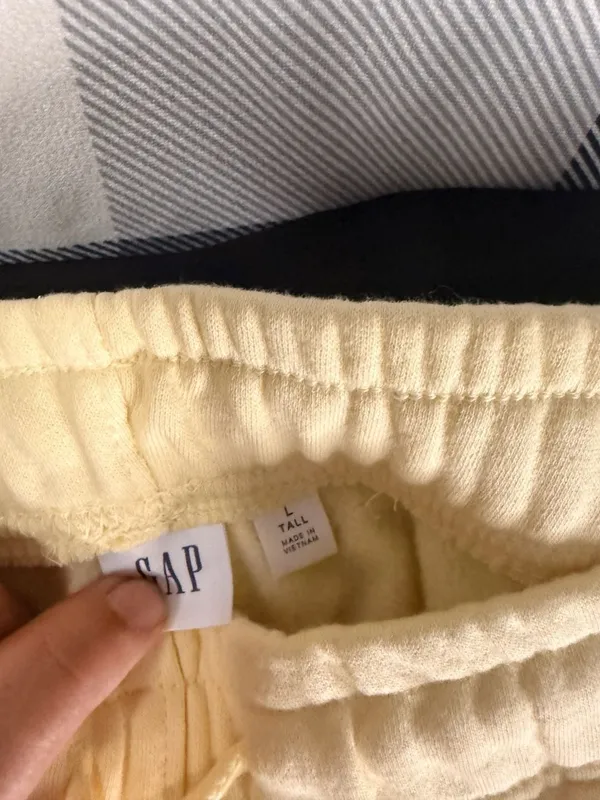 Gap Yellow Sweatpants L Tall - Image 4