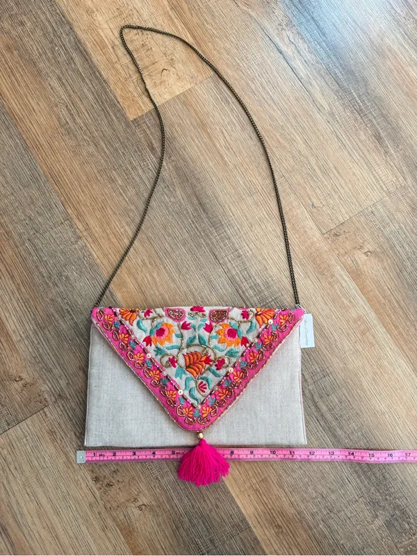 Embroidered Boho Festival Floral Triangle Crossbody Bag - Pink & Beige - Image 3