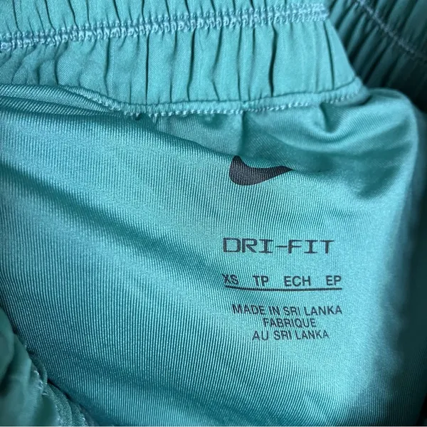 Nike women’s‎ one dri-fit ultra high waisted 3” brief lined shorts size large - Image 14