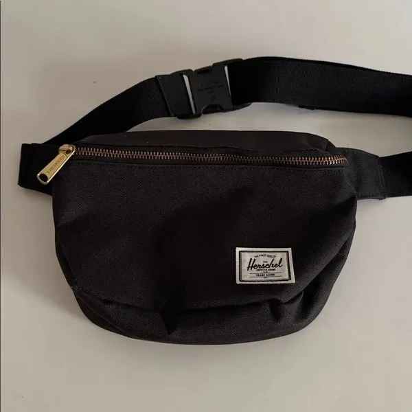 Herschel Supply Company Black Belt Bag with Gold Zipper NWOT - Image 2