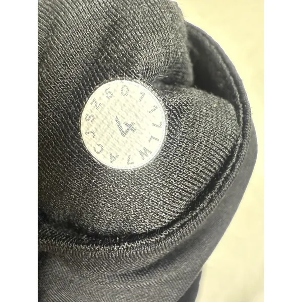 Lululemon Anew‎ Short Black Lined 4" Inseam Women's 4 - Image 5