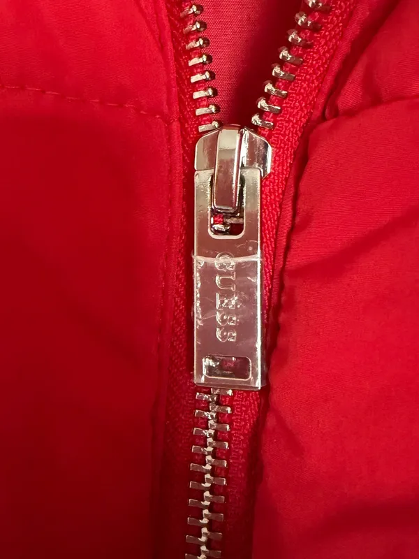 Guess Puffer Jacket Y2K Red Cropped Streetwear Quilted Zip Up Size Small - Image 9