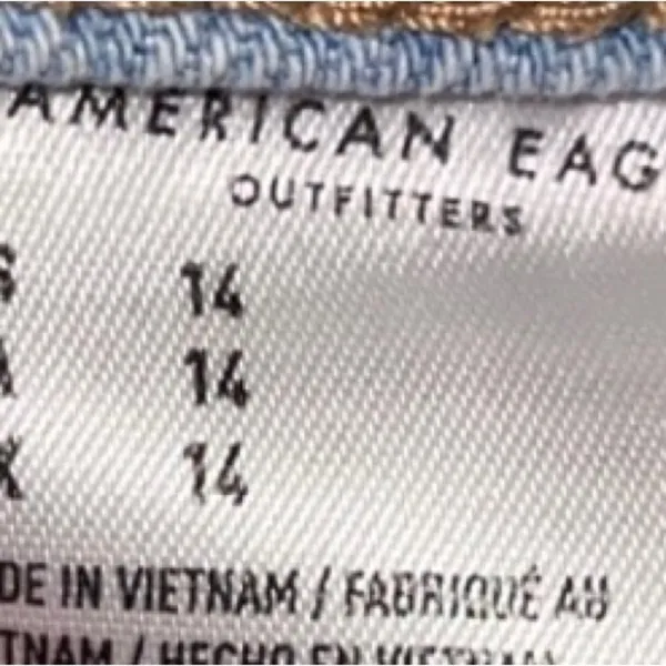 American Eagle Mom Jean Shorts - Image 4