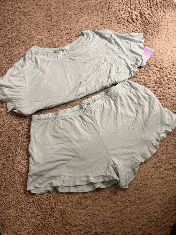 Stars Above Light Blue Aqua Short Sleeve Top & Lounge Pajama Shorts Set- size XL - Image 3