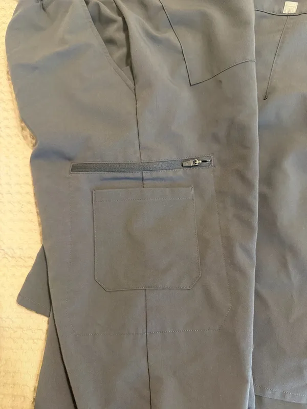 Fabletics Scrub Set - Image 9