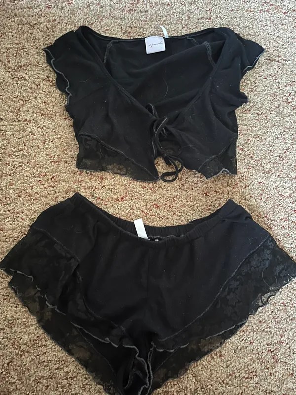 Black Size S - Image 2