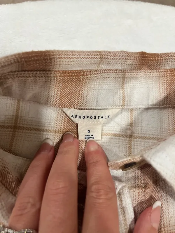 Aeropostale Tan & Cream Plaid Flannel Button Down Shirt - Small - Image 4