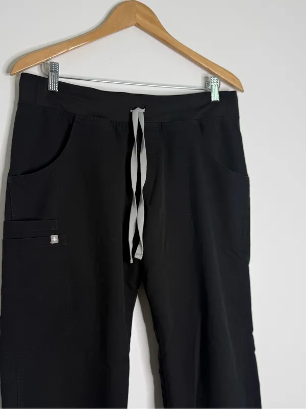 FIGS Kade Scrub Pants Size M Black Straight Leg Technical Collection - Image 5