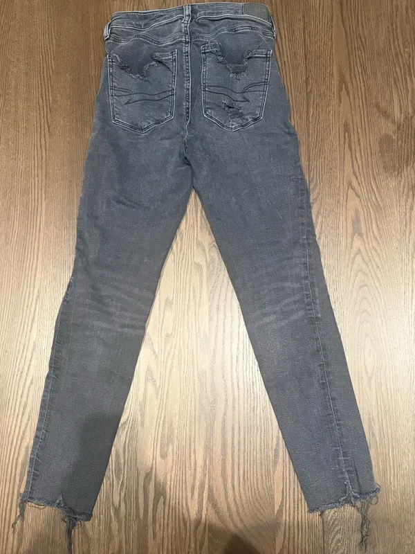 American Eagle Jeans - Image 4