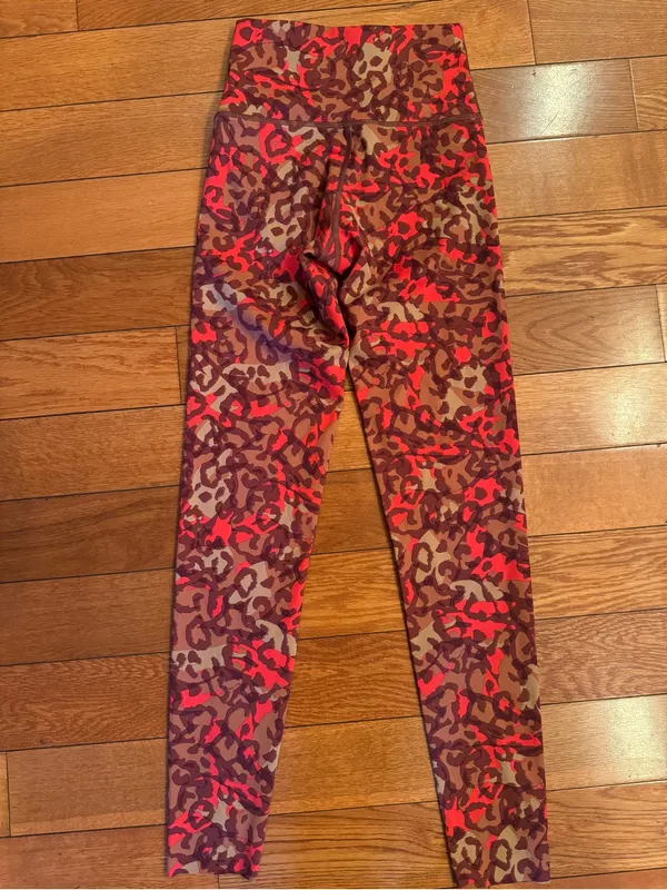 OFFLINE By Aerie Goals High Waisted 7/8 Leggings Red Leopard NWOT XS - Image 4