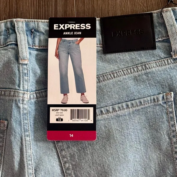 Express Ankle Jeans Light Wash Blue Straight Cropped Women Sz 14 NEW - Image 9