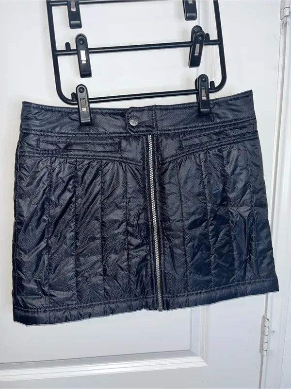 Athleta Toasty Buns Quilted Primaloft Insulated Puffer Apres Ski Gorpcore Skirt - Image 2