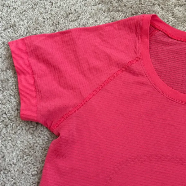 Lululemon top. S - Image 3