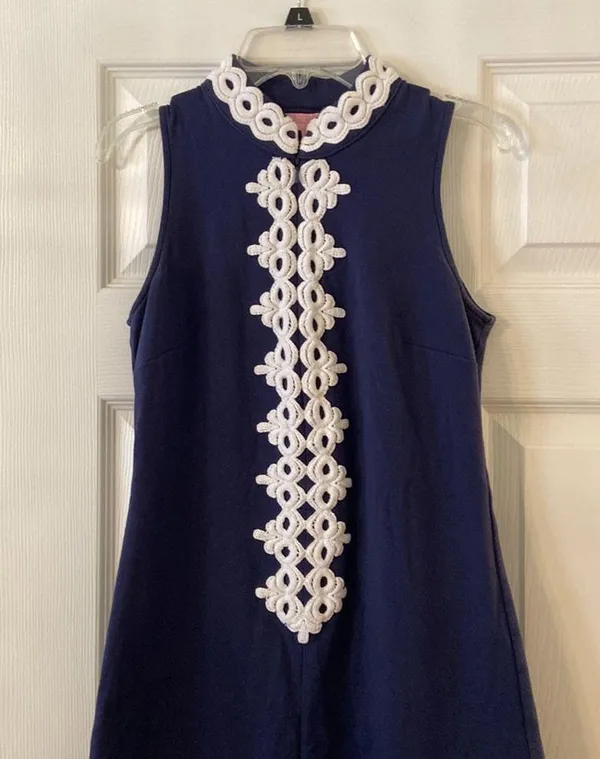 Lilly Pulitzer Dress size XS length 32” bust 30” color navy blue / white embroid - Image 2