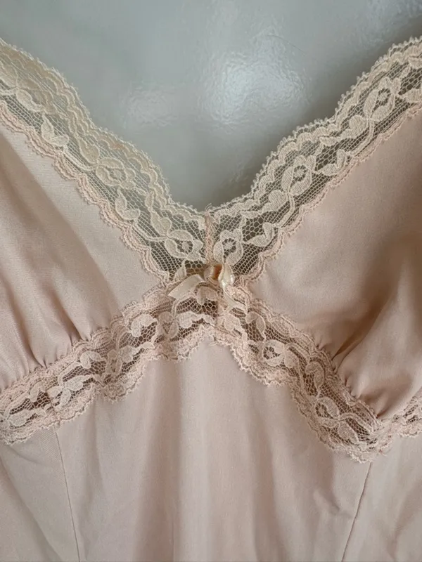 Vintage Delicate Lace-Trim Women's Slip Dress - Cream - Image 3