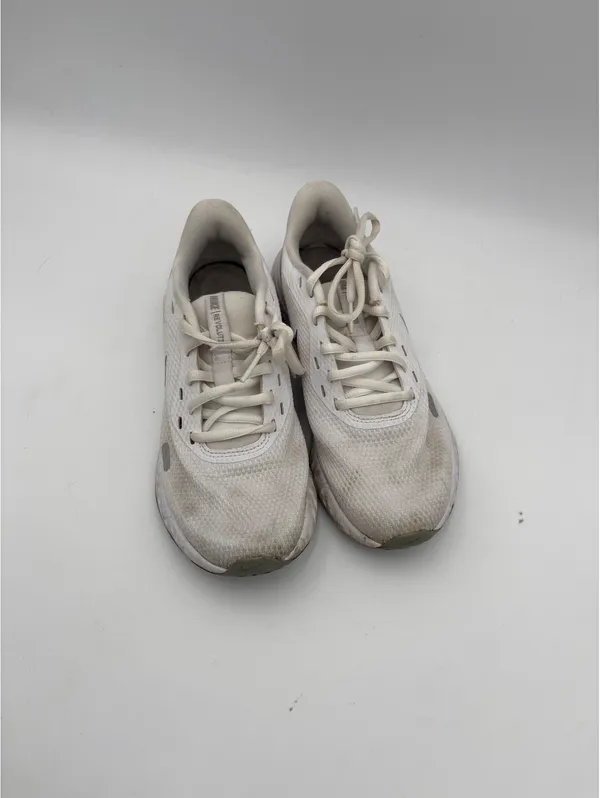 Nike Revolution 5 Woman’s 6.5 White and Gray Running Shoes Nike Sneakers - Image 3