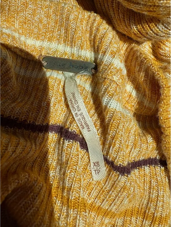Free People Women's XS Yellow Patterned Long Sleeve Knit Sweater - Image 5