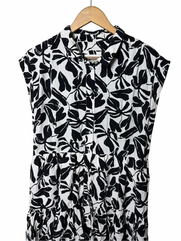 By Anthropologie Tiered Shirt Dress Size Medium - Image 8