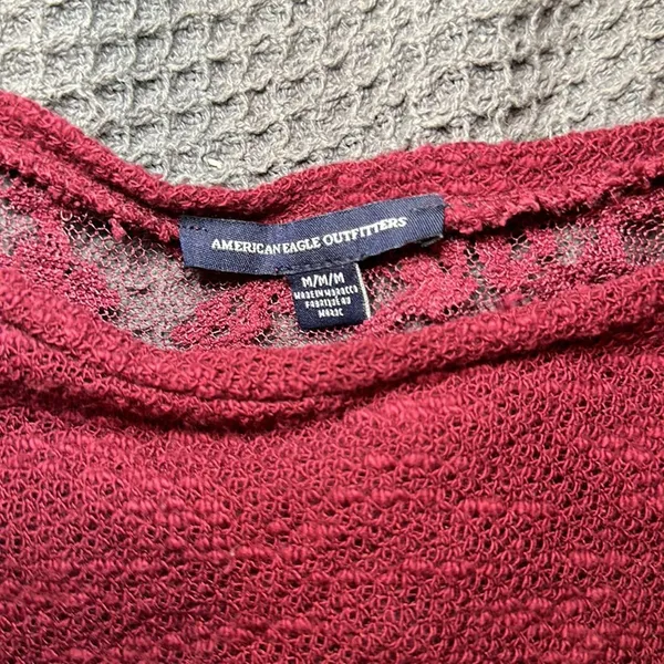 American‎ Eagle Outfitters Women’s Burgundy Long Sleeve Sweater Size Medium - Image 4