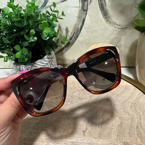 SALVATORE FERRAGAMO brown cat eye sunglasses 🦋 - Image 11