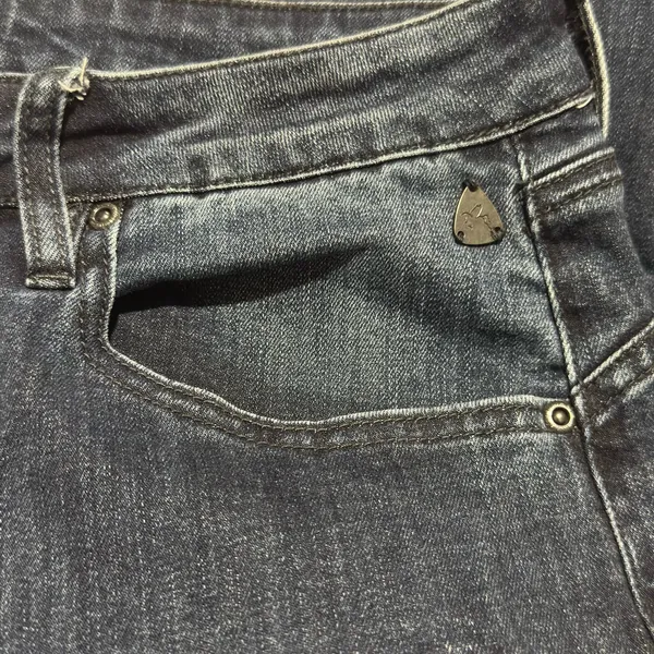 Idyllwind Fueled by Miranda Lambert Women's Size 14W x 36L Dark Wash Flare Jeans - Image 8