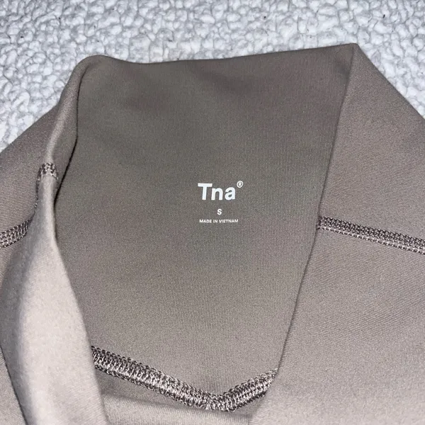 TNA Bike Shorts Aritzia High-Rise - Image 2