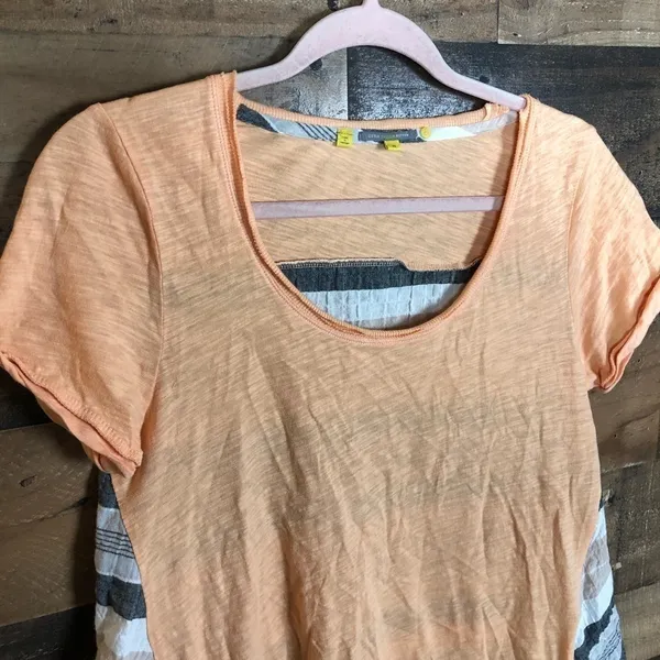 Anthropologie little yellow button‎ top - Image 2