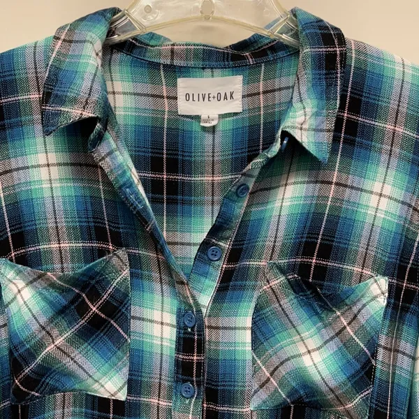 Olive & Oak Long Sleeve Plaid Blouse - Image 3