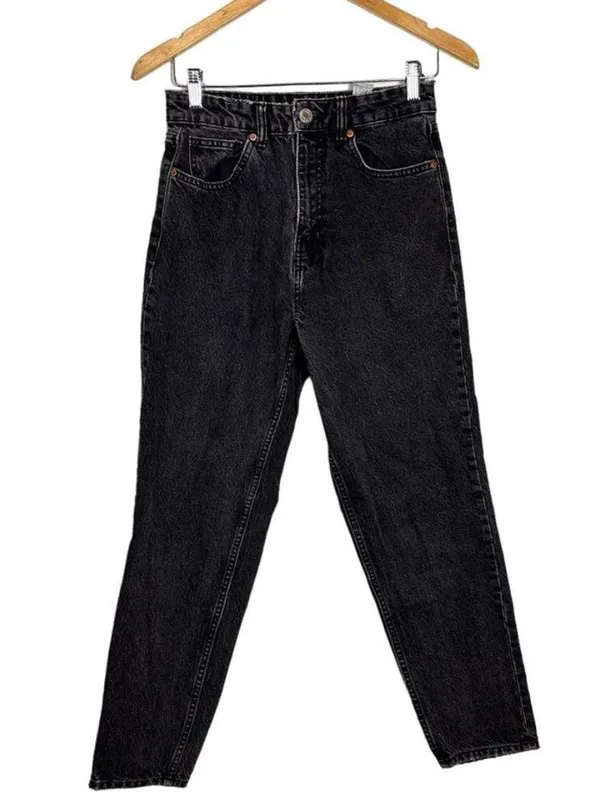 Zara Mom Fit High Rise / high waist Jeans in faded effect Black color - Image 5