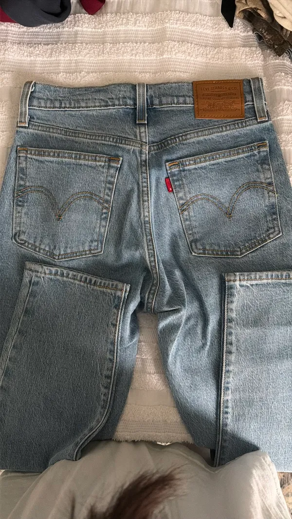 Levi’s Jeans Wedgie - Image 2
