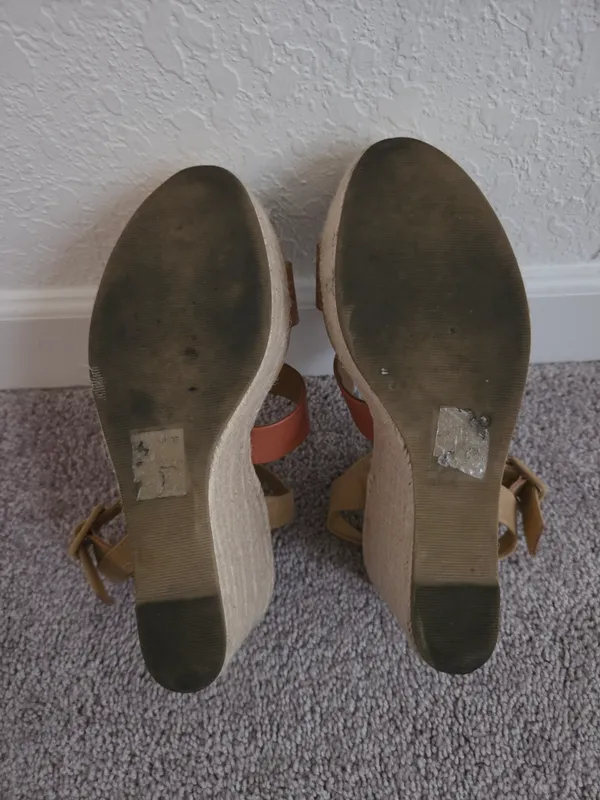 Soda Tan and Rust Two-Strap Wedge Sandals - Image 4